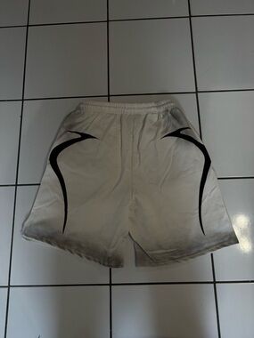 HellStar White Shorts (NFC TAG)